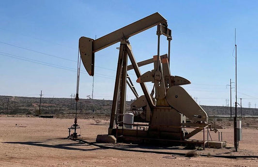 Oil Prices Drop as Hopes Rise for U.S.-Iran Nuclear Deal and Supply Concerns Mount